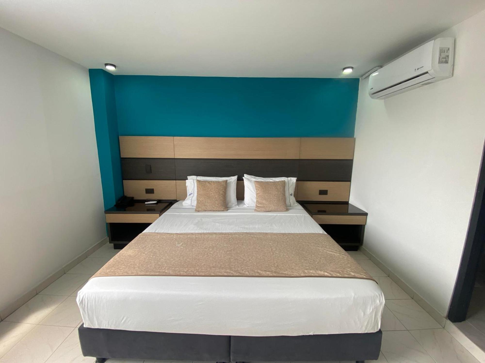 Hotel Plaza Real Ocaña Kültér fotó